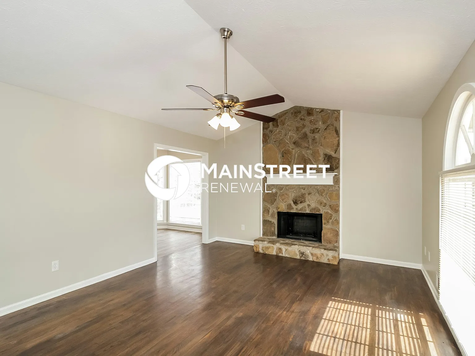 33 Sweetwater Dr — Photo 3