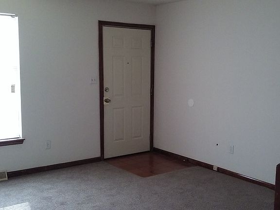 3rd image of 516 SE 3rd Street Ter Unit B