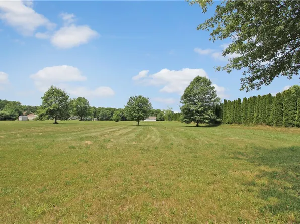 22 Chestnut Run, Mattoon, IL 61938