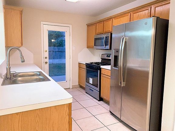4th image of 15330 Kingfield Dr
