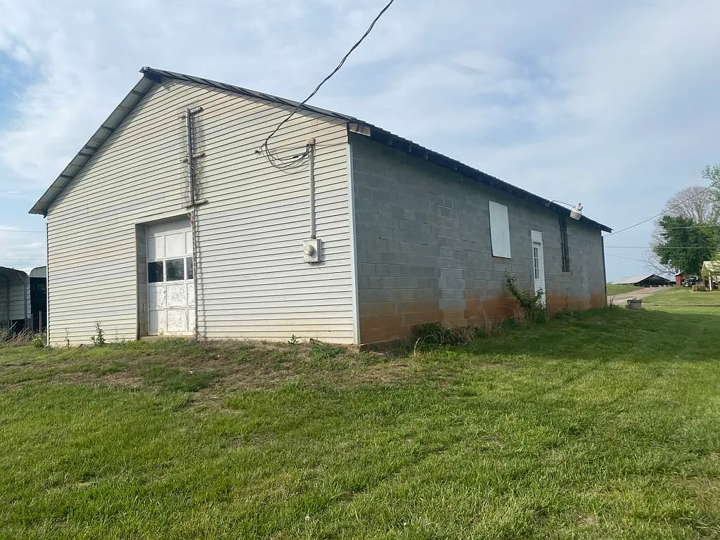 Red Brush Rd, Mount Airy — Photo 3