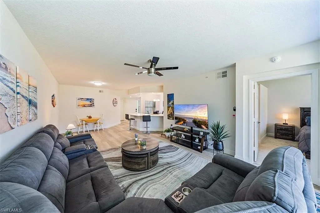 2 bed, 2.0 bath, 1404 sqft, $6,200 — Photo 4