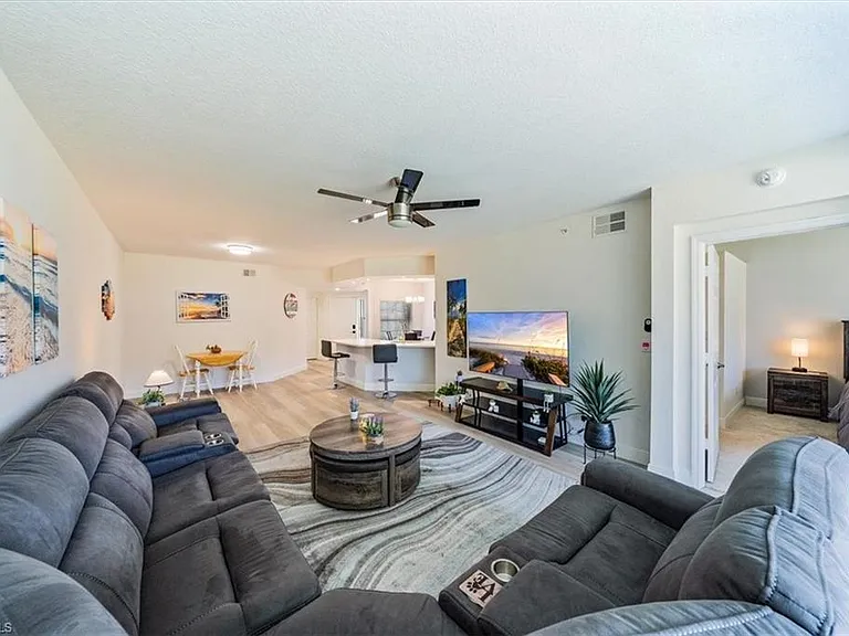 6914 Satinleaf Rd N #103 — Photo 4