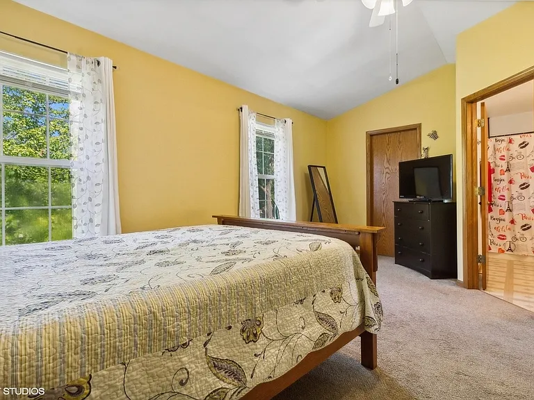 14037 Danbury Dr — Photo 7