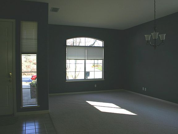 4th image of 3238 Stonehurst Dr