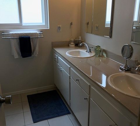 4th image of 745 Center Pl #A