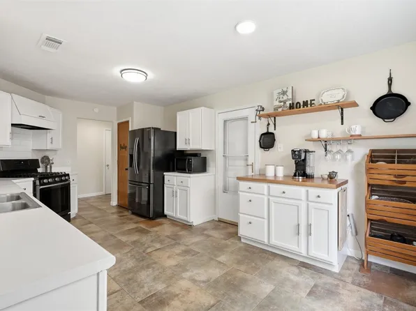807 Oak West Dr, Houston, TX 77073