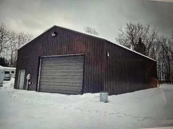 5033 Canfield Ln, Hessel, MI 49745