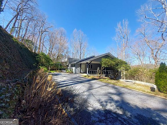 2nd image of 499 Ridgepole Dr