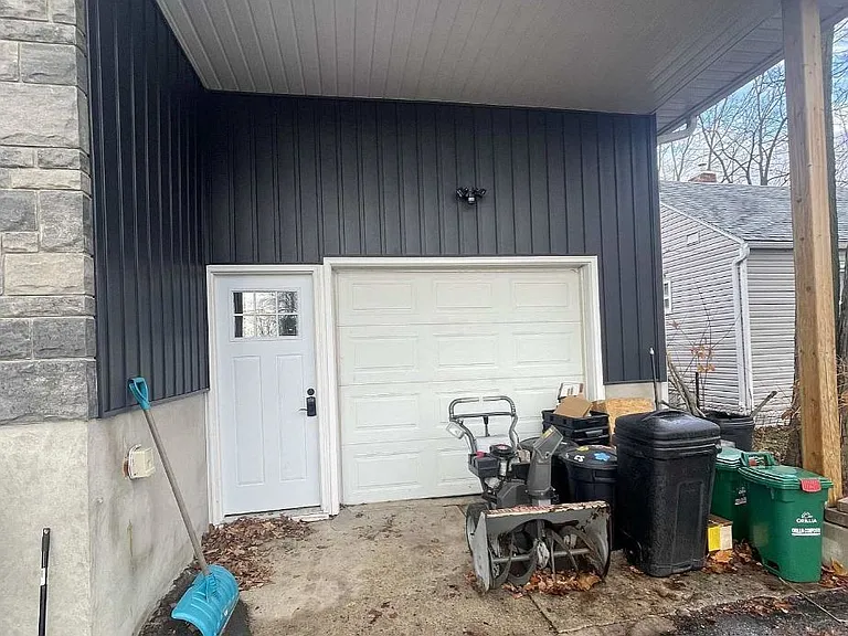 56 Olive Cres — Photo 3