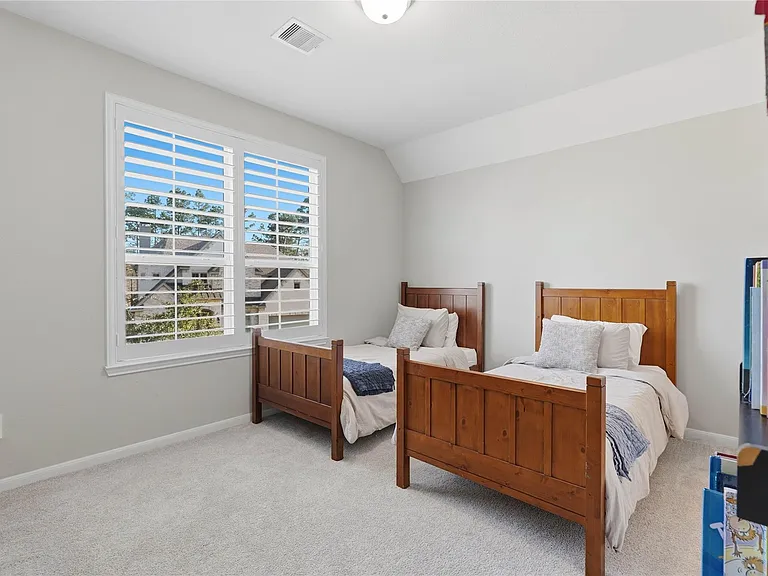 318 Calmato Woods Way — Photo 17