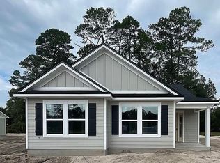 104 Orange Ave, Sopchoppy, FL 32358