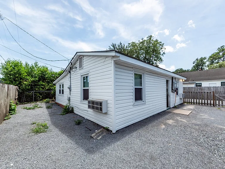 3860 Chestnut St — Photo 28