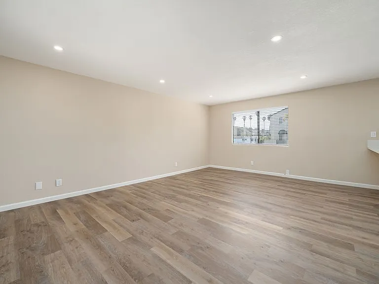 241 Ocean View Ave #O — Photo 15