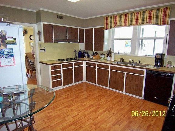 5th image of 303 Dunboyne Pl