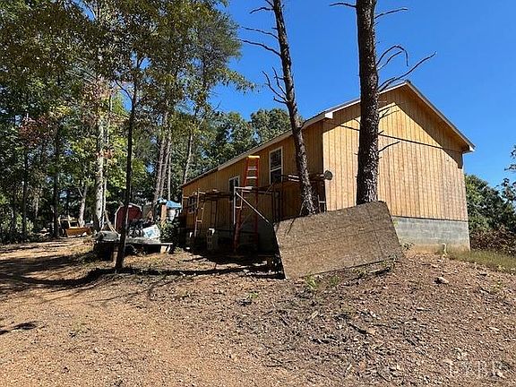 3rd image of 580 Caskie Dr