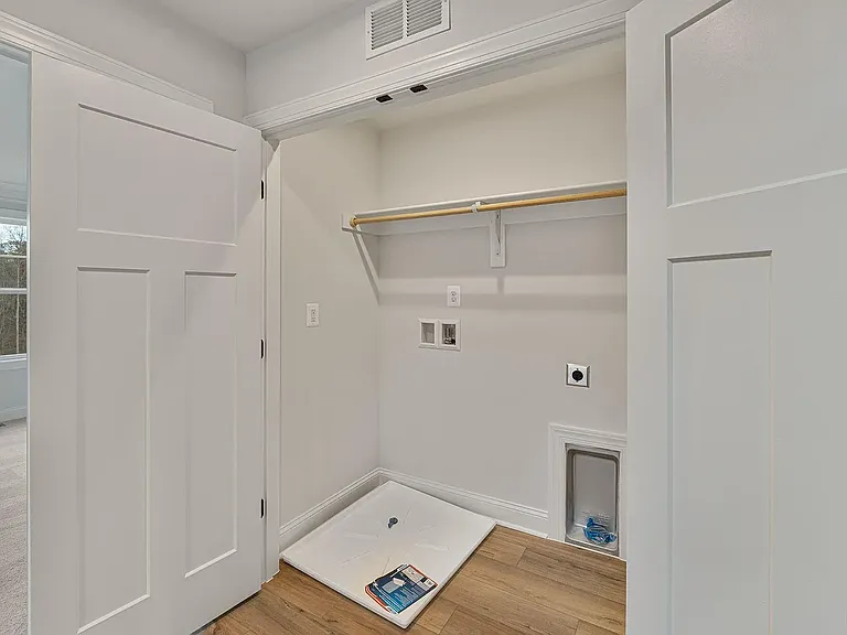 1320 Laconia Ln — Photo 48