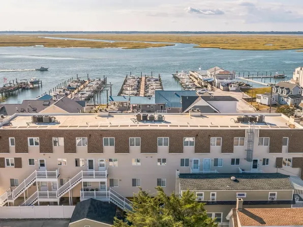 221 87th St #202, Sea Isle City, NJ 08243