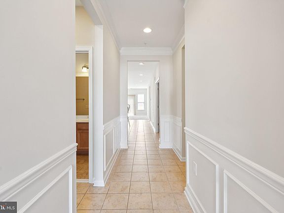 3rd image of 208 Long Point Dr