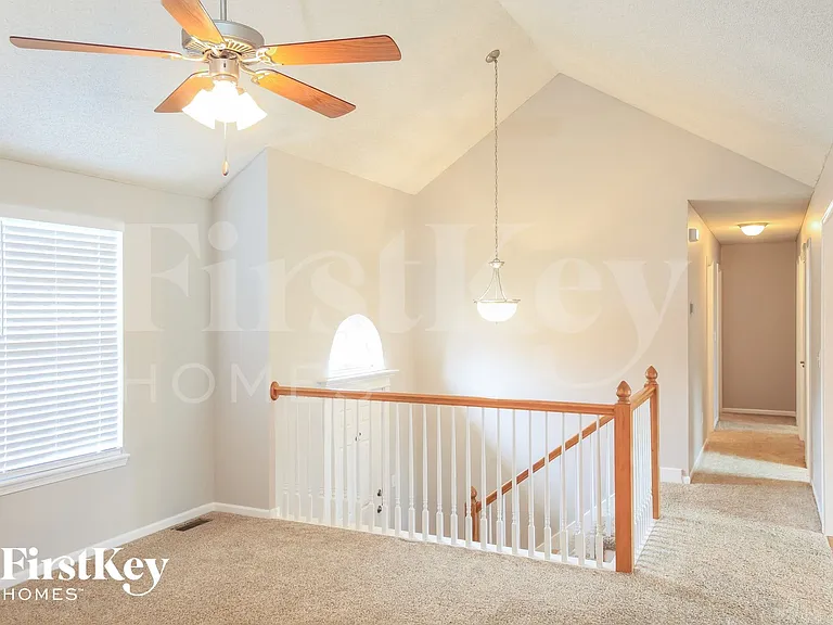 707 Corrington Dr — Photo 3
