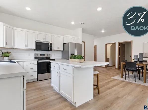 2706 S Broek Dr, Sioux Falls, SD 57106