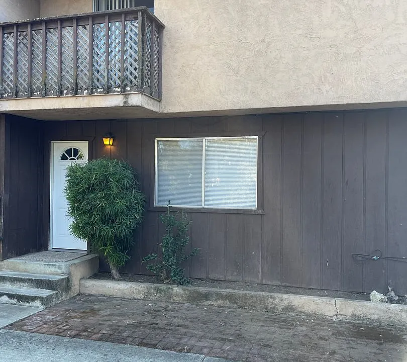 8460 Amapoa Ave #2