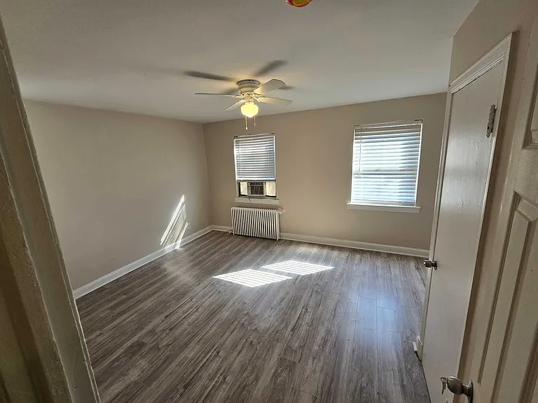 109 O St SW — Photo 8