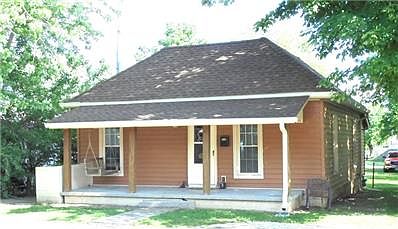 EXTERIOR FRONT