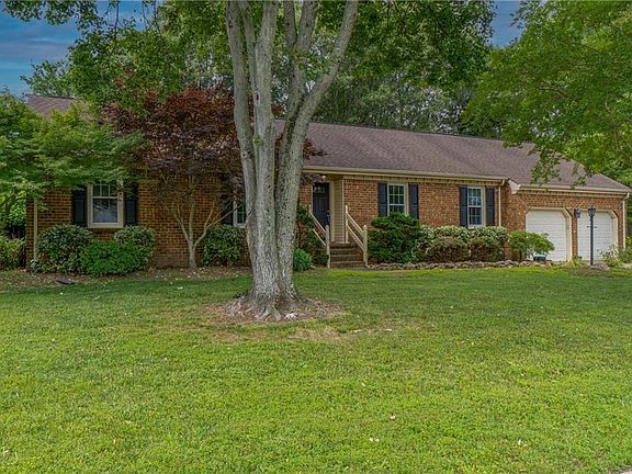 2nd image of 1185 Hopemont Dr