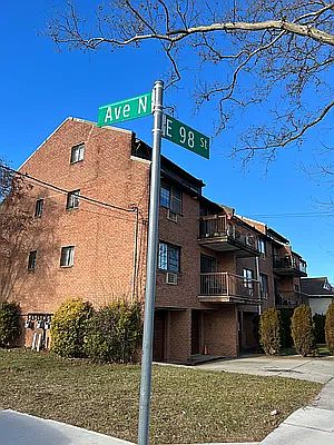 2nd image of 1534 E 98th St APT 100A