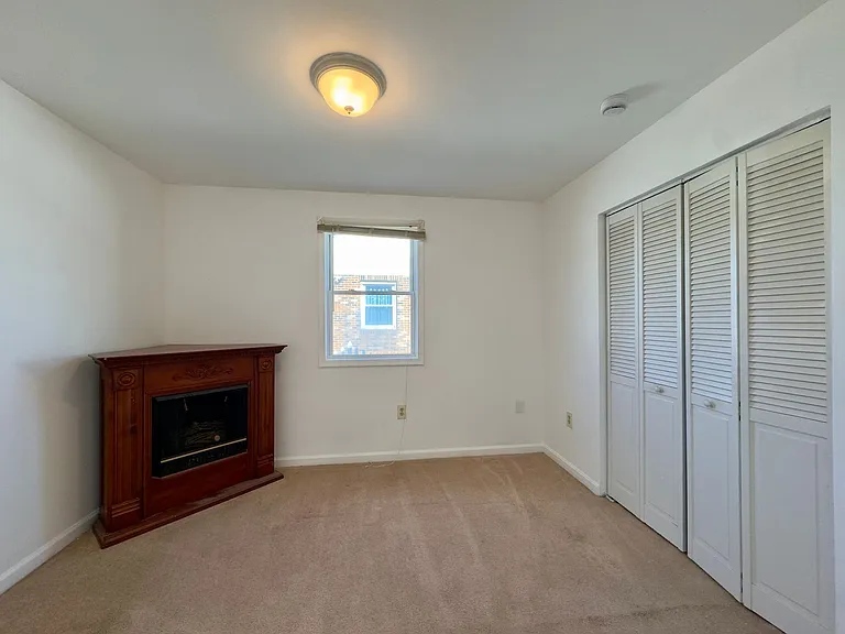 8252 Longpoint Rd — Photo 8