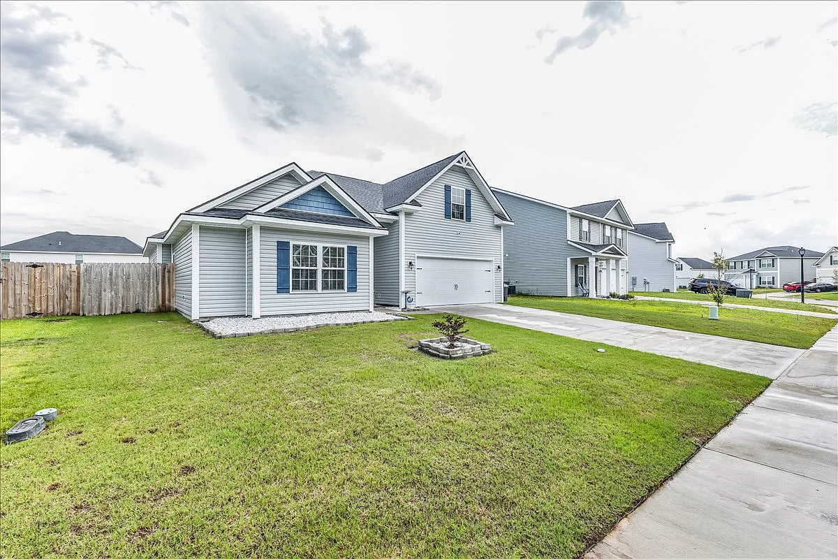 36 Herty Lane - 1 — Photo 4