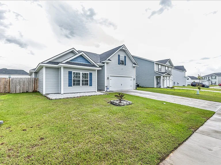36 Herty Ln — Photo 4