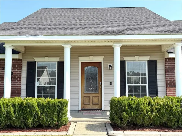 2753 Foliage Dr, Marrero, LA 70072