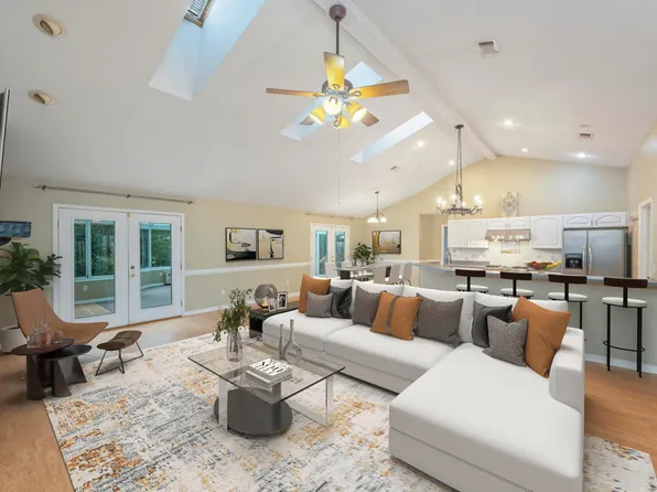 734 Riva Ridge Dr, Crestview, FL 32539