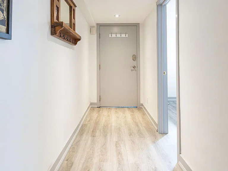 627 Christie St #LOWER — Photo 2