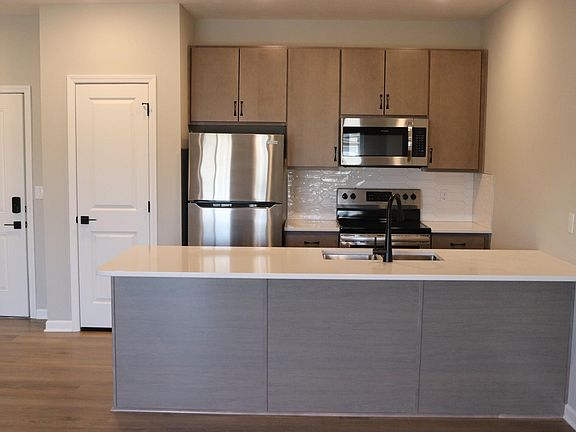 2nd image of 18743 Oakmont Dr #209