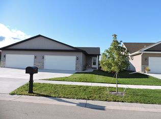 1803 Fairlawn Ct, Fond Du Lac, WI 54937