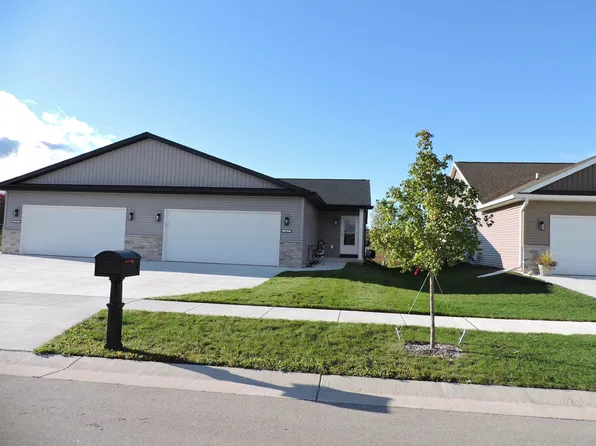 1803 Fairlawn Ct, Fond Du Lac, WI 54937