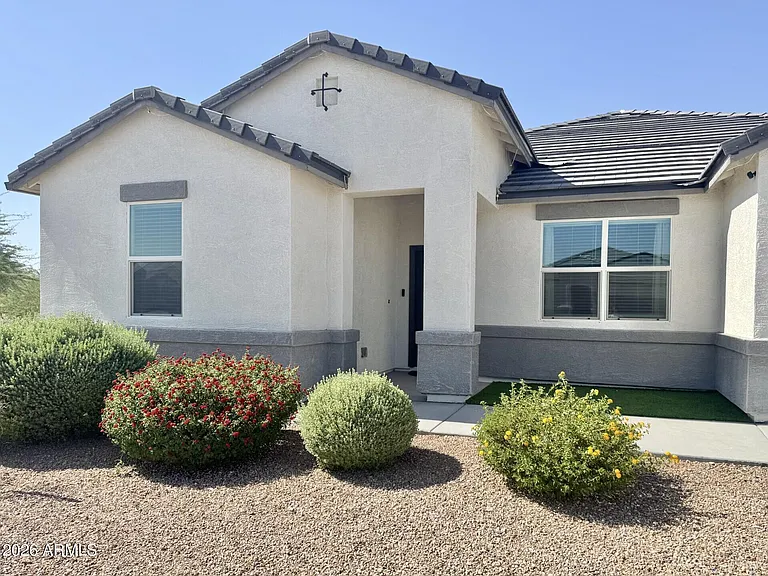 1090 W Beacon Dr — Photo 4
