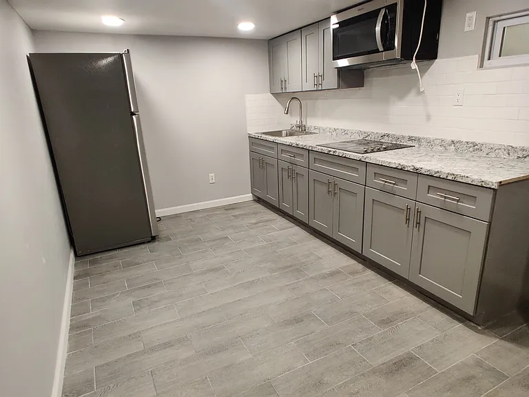 95th Ave — Photo 1