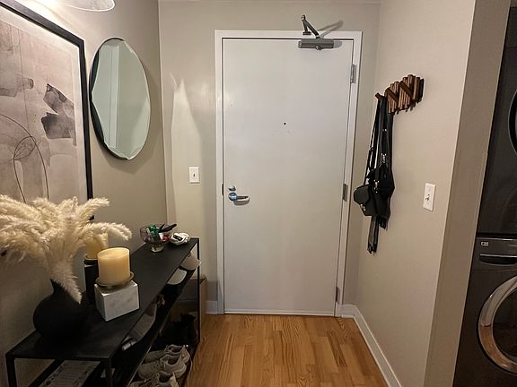3rd image of 660 W Wayman St Unit 507