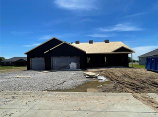 416 Briarberry Dr, Shiloh, IL