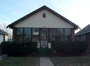 1304 Ann Eliza St, Pekin, IL