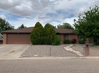 633 Palmer Ln, Rio Communities, NM 87002