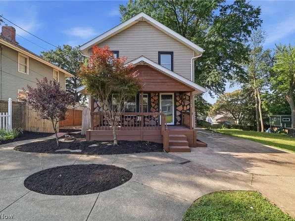 2564 Woodmere Ave, Akron, OH 44312