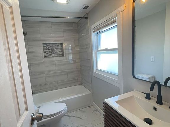 5th image of 97 Cedar Ct #2