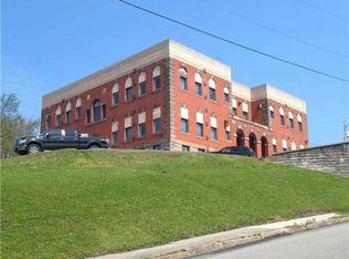 101 E Hallam Ave, Washington, PA 15301