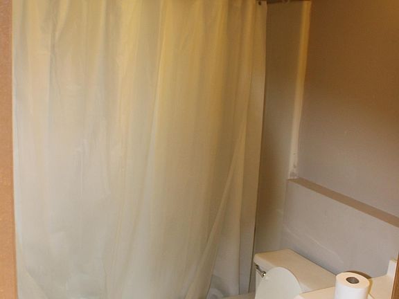 4th image of 1520 2nd Ave #2-Bedroom