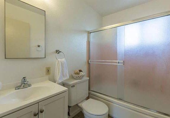 4th image of 3196 Pearl Ave APT 5
